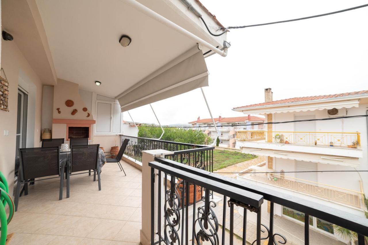 Porto Ofrynio Central Deluxe Golden Apartment Ofrinion Bagian luar foto